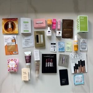 Beauty 28 Pcs Makeup Skincare Deluxe Samples Gift Set Lot Bundle